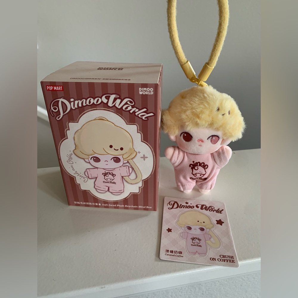 Dimoo World Plush Keychain Crush on Coffee - Caramel Coffee